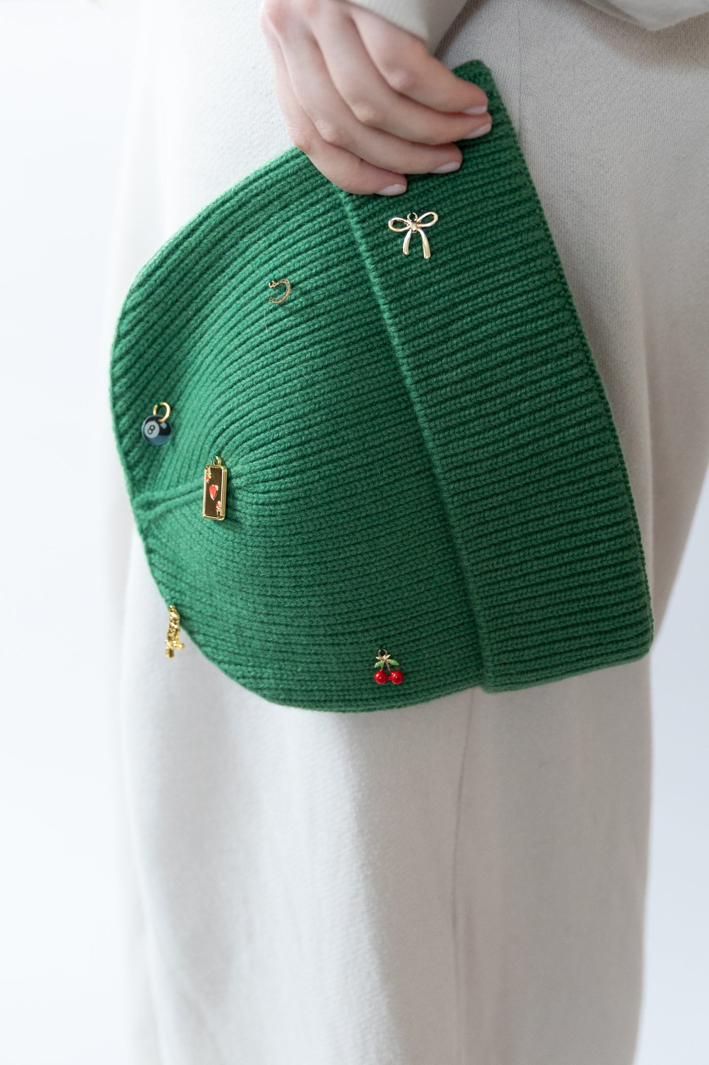 01. THE CANARY BEANIES