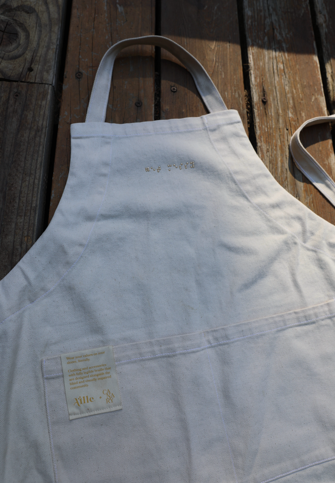 05. THE AILLE X CANARY APRON