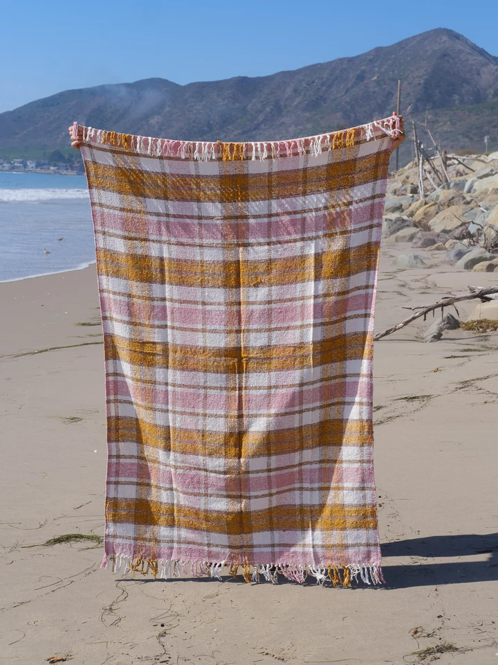 06. THE SUNDREAM X CANARY BLANKET